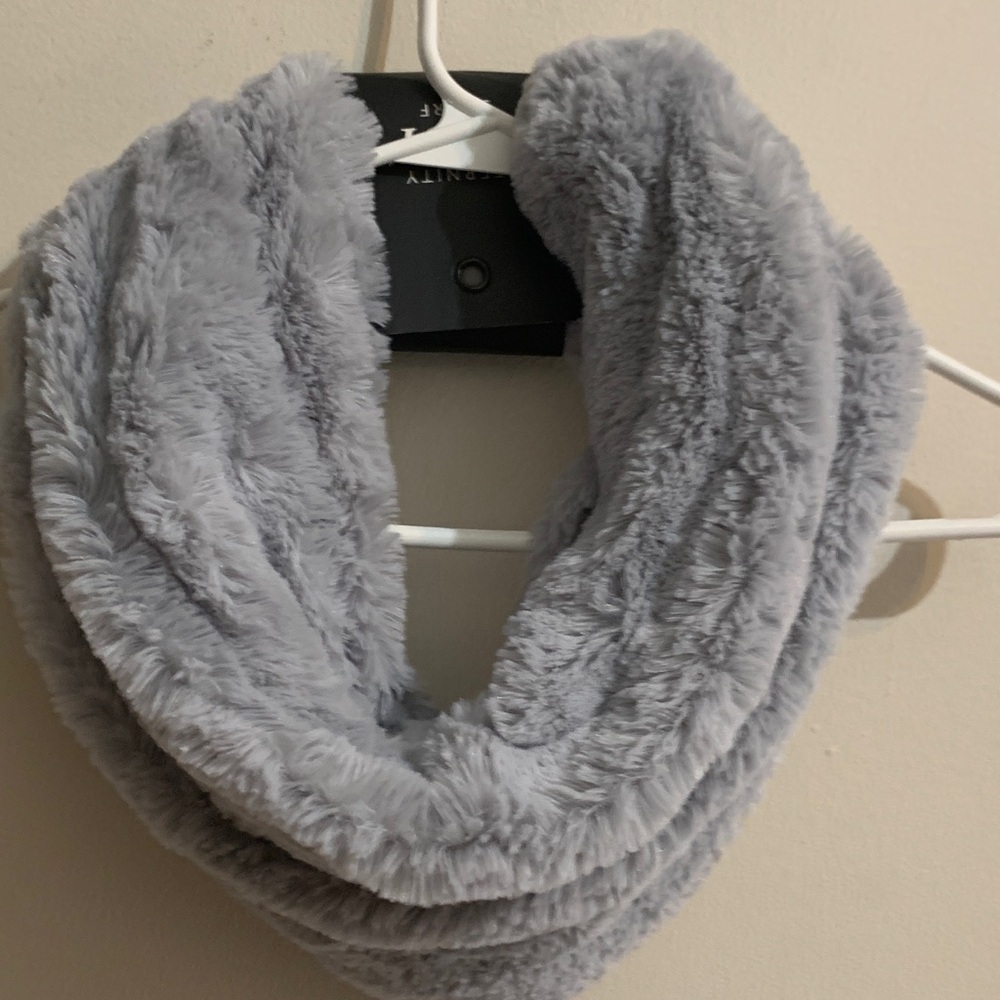 The Accessory Collective Gray Faux Fur Scarf